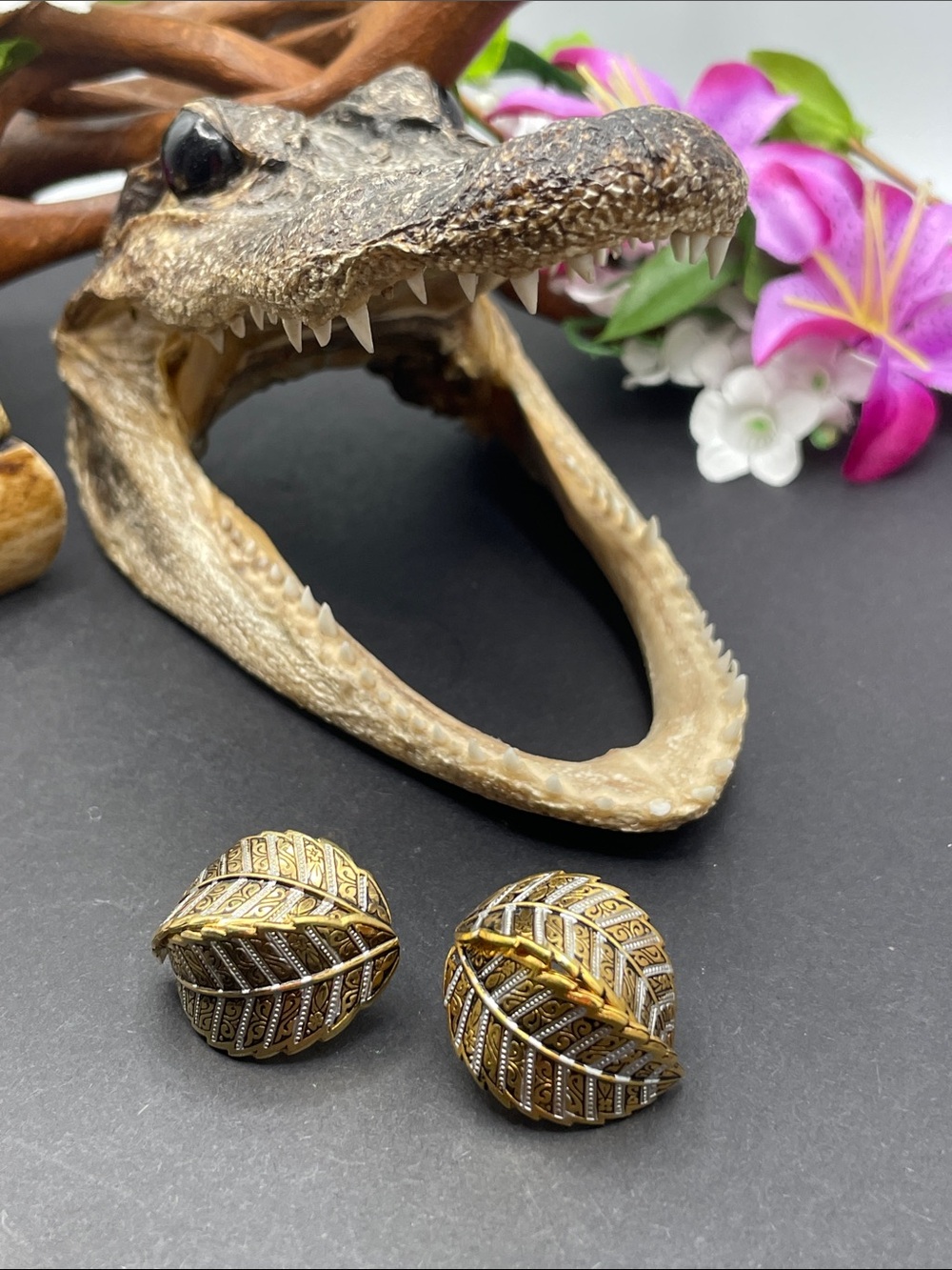 Toledo wear damascene clip earrings vintage